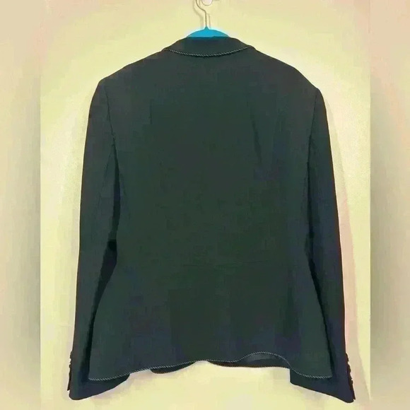 Ann Taylor black blazer with black white piping detail trim at the hem size 16 - Picture 3 of 7